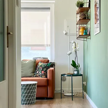 The Beekeeper, Country Escape & Terrace Near Parma