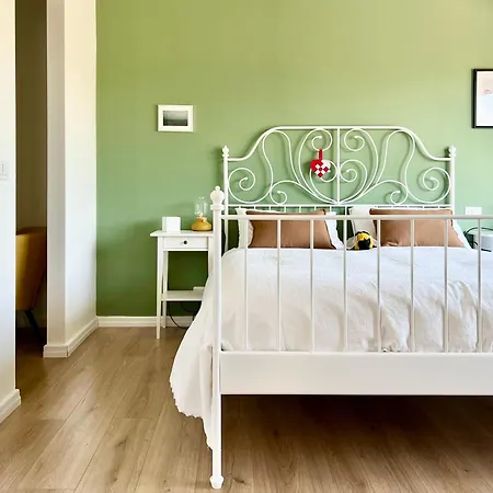 The Beekeeper, Country Escape With Terrace & Bike Near Parma