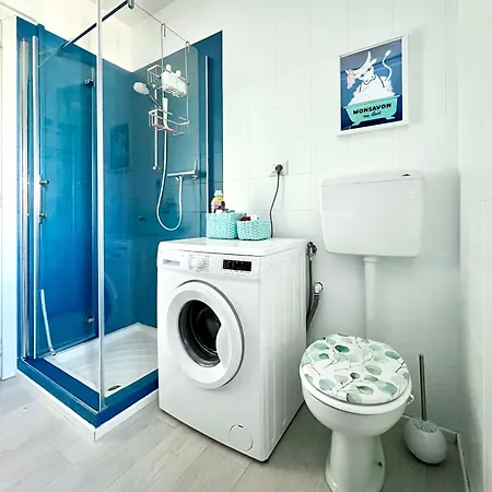 The Beekeeper, Country Escape & Terrace Near Parma Basilicanova