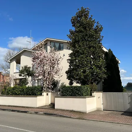 The Beekeeper, Country Escape & Terrace Near Parma Appartamento Basilicanova