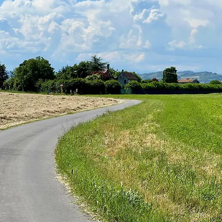 The Beekeeper, Country Escape & Terrace Near Parma * Basilicanova