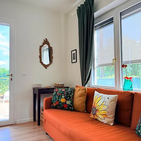 Apartmán The Beekeeper, Country Escape With Terrace & Bike Near Parma *