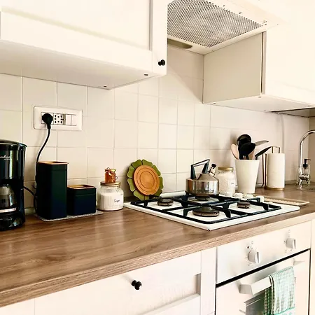 The Beekeeper, Country Escape With Terrace & Bike Near Parma *