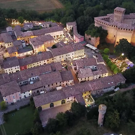 The Beekeeper, Country Escape With Terrace & Bike Near Parma