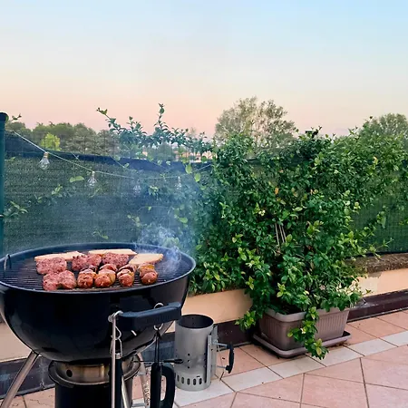 The Beekeeper, Country Escape With Terrace & Bike Near Parma Apartmán *
