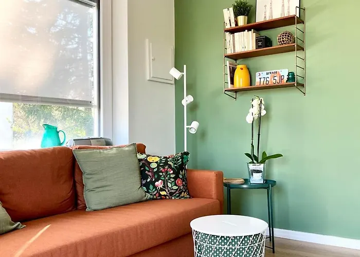 The Beekeeper, Country Escape & Terrace Near Parma Basilicanova