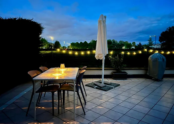 The Beekeeper, Country Escape & Terrace Near Parma 아파트 *