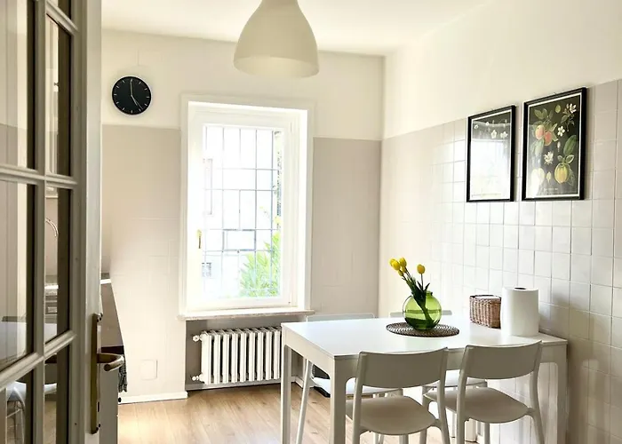 The Beekeeper, Country Escape & Terrace Near Parma 아파트