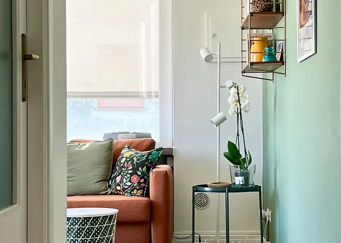 The Beekeeper, Country Escape & Terrace Near Parma