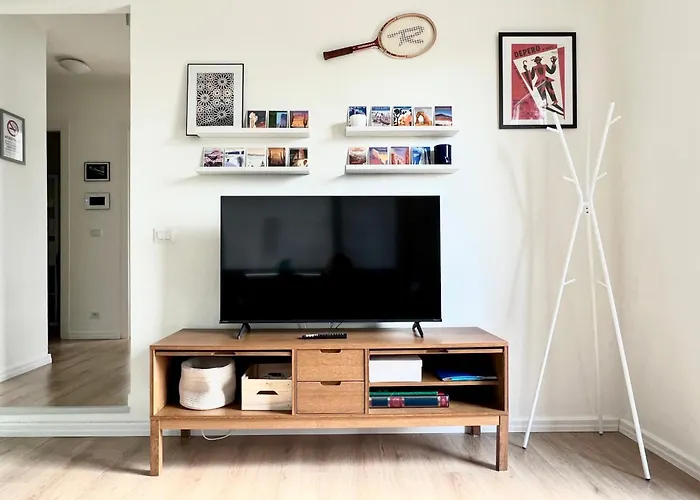 The Beekeeper, Country Escape & Terrace Near Parma Basilicanova