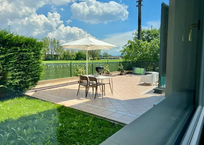 The Beekeeper, Country Escape & Terrace Near Parma Appartement Basilicanova