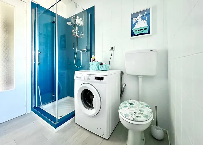 The Beekeeper, Country Escape & Terrace Near Parma Basilicanova