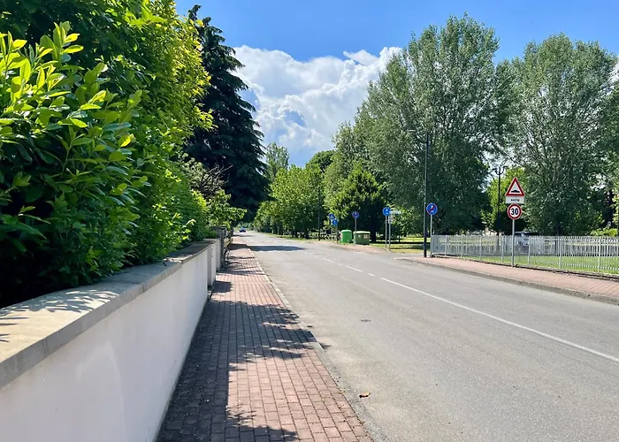 Appartement The Beekeeper, Country Escape & Terrace Near Parma Basilicanova